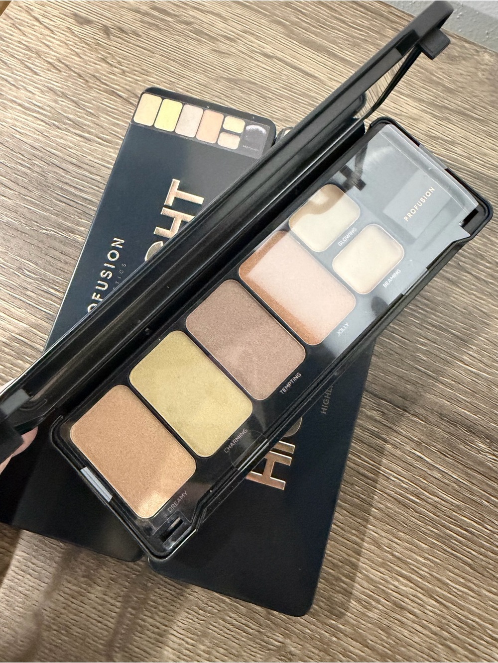 3 x Profusion Cosmetics Highlight Palette with Mirror Bundle NEW